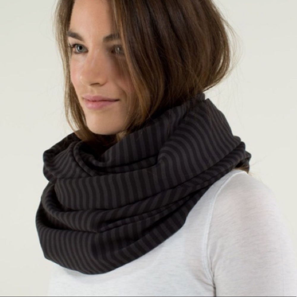 Lululemon Vinyasa Scarf